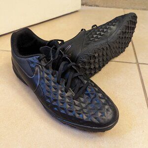 Nike Tiempo 8 Club Cleats Turf TF Size 9 Indoor AT6109-010 Great Condition